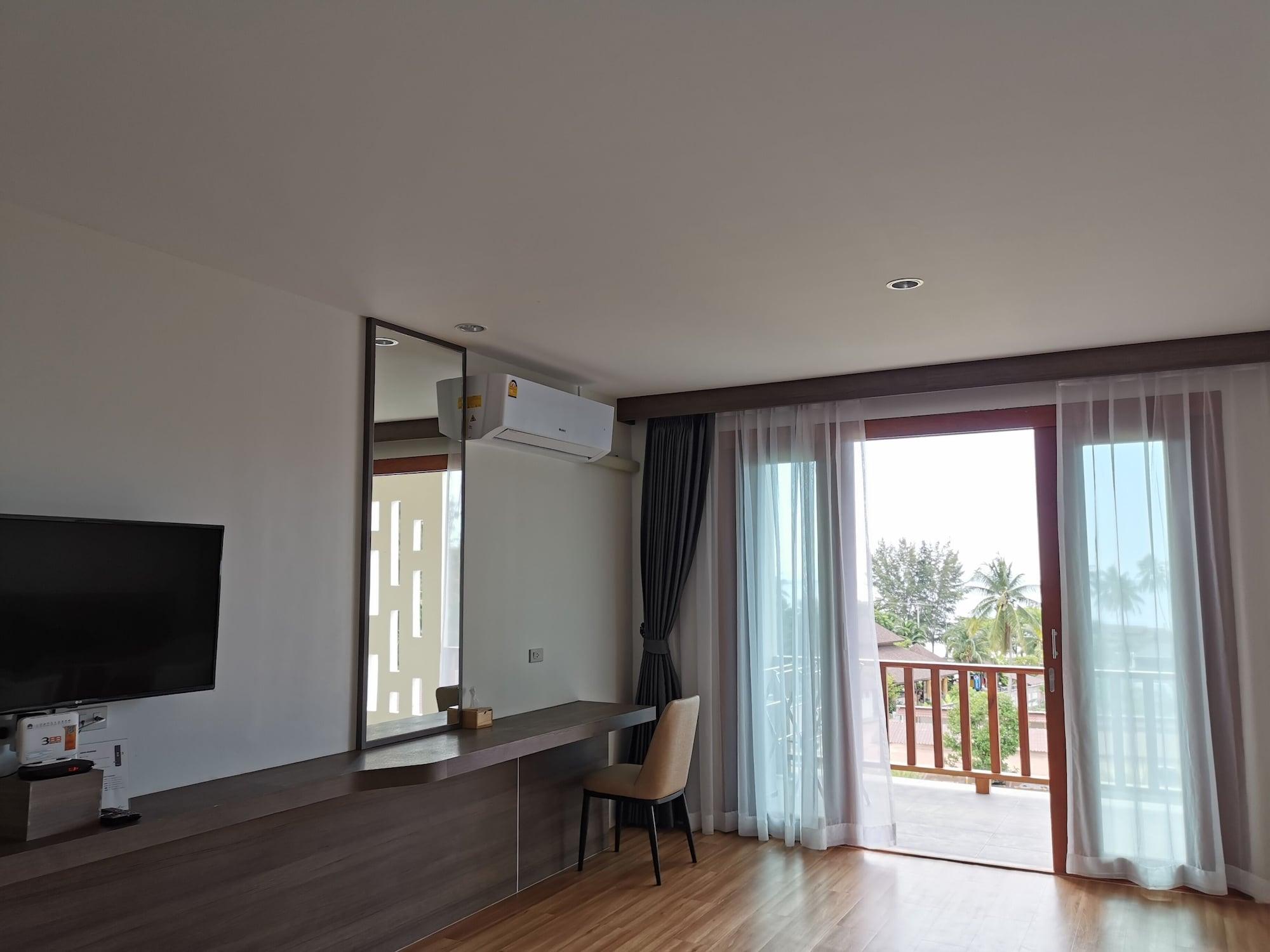 Nana Beach Hotel & Resort Pathiu Exterior photo