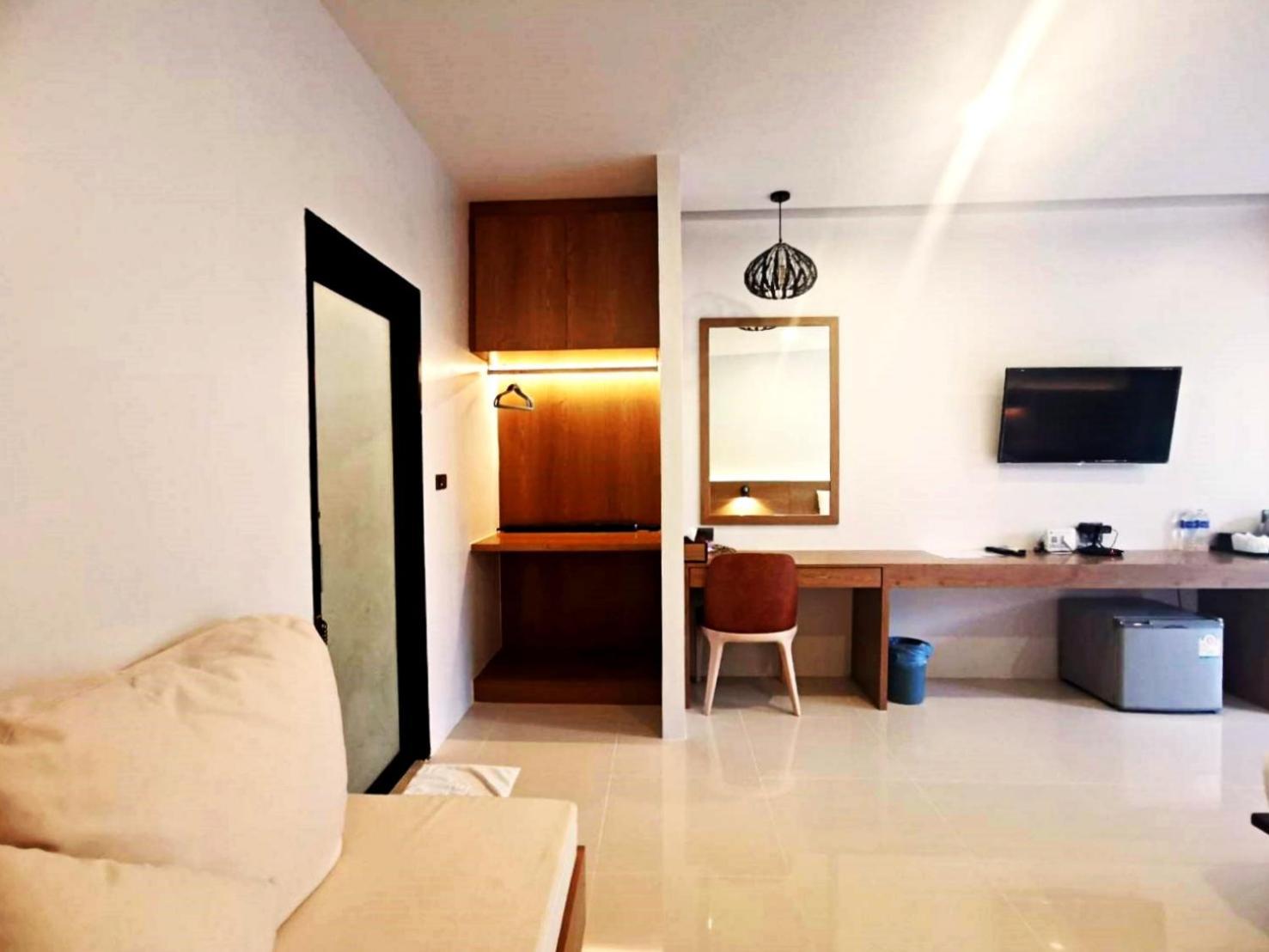 Nana Beach Hotel & Resort Pathiu Exterior photo