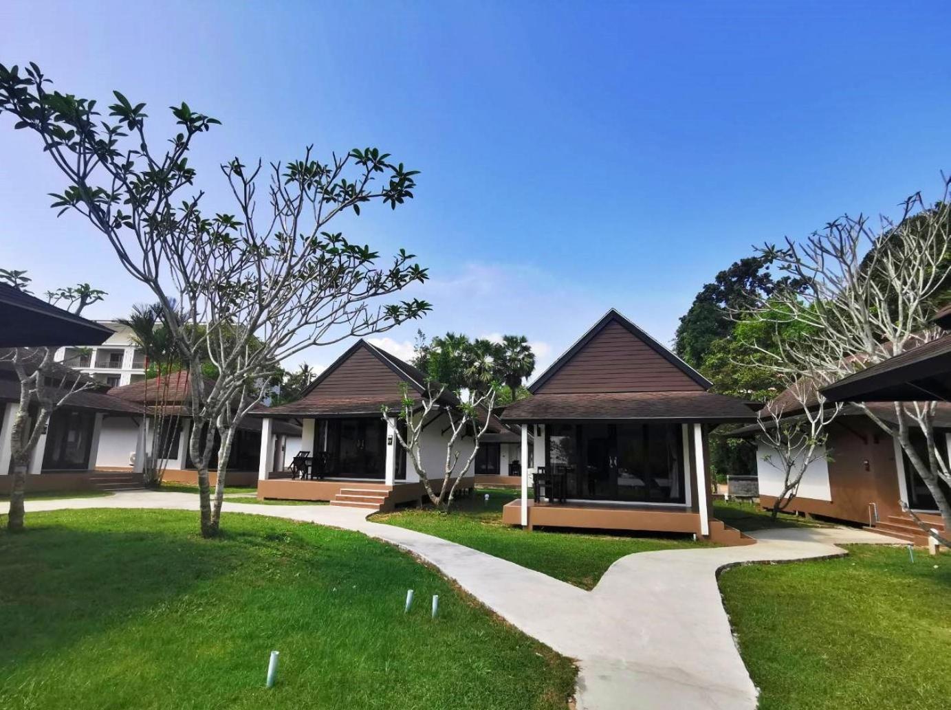 Nana Beach Hotel & Resort Pathiu Exterior photo