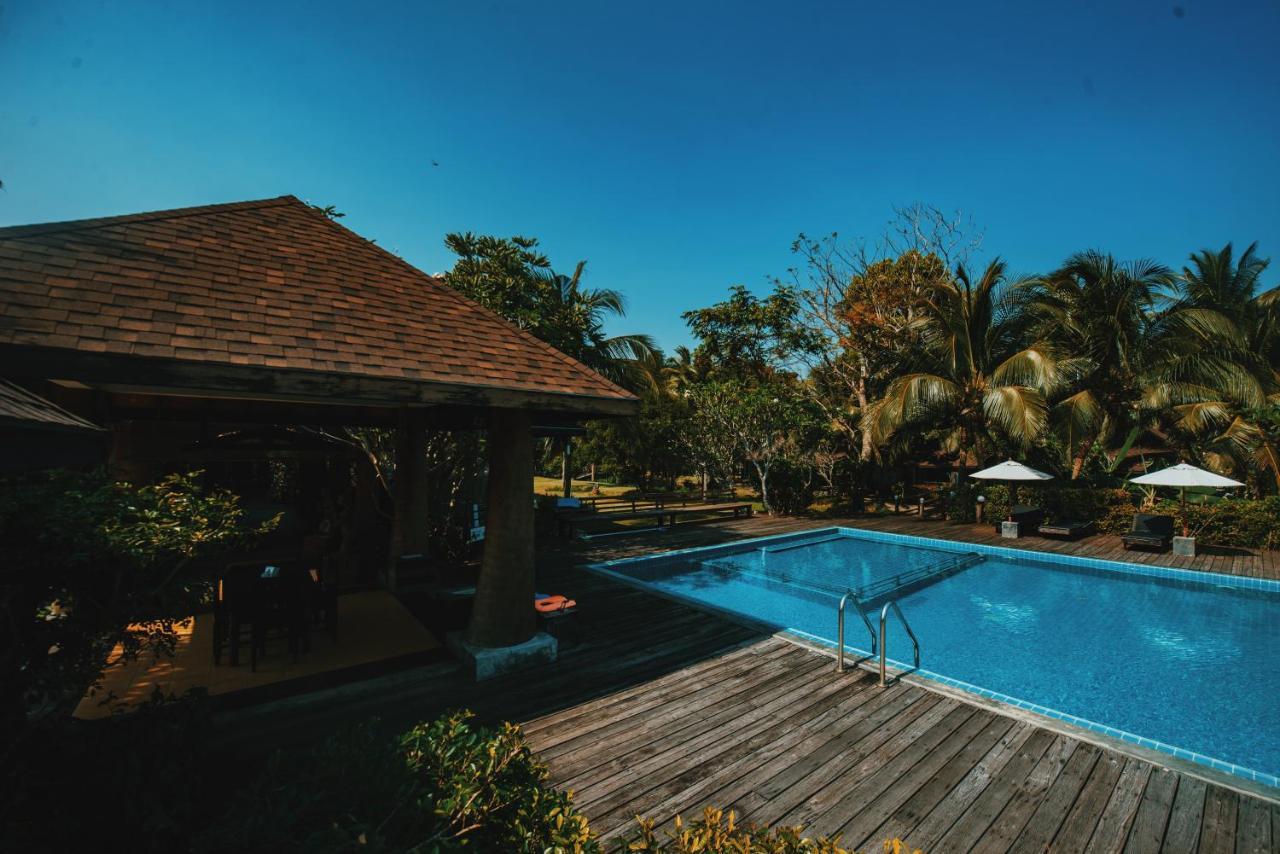 Nana Beach Hotel & Resort Pathiu Exterior photo